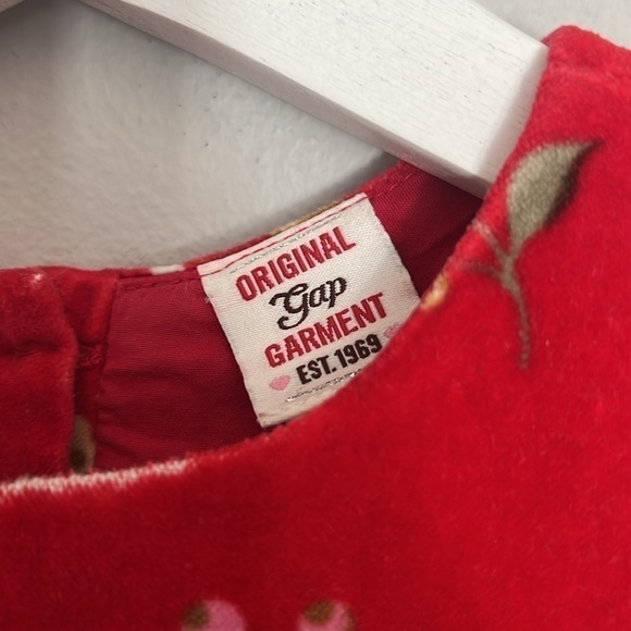 Gap “original” red velvet baby girls dress size 2 retro vintage gorgeous - Picture 3 of 12